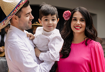 طرق ممتعة للاحتفال بشهر التراث الإسباني مع عائلتك